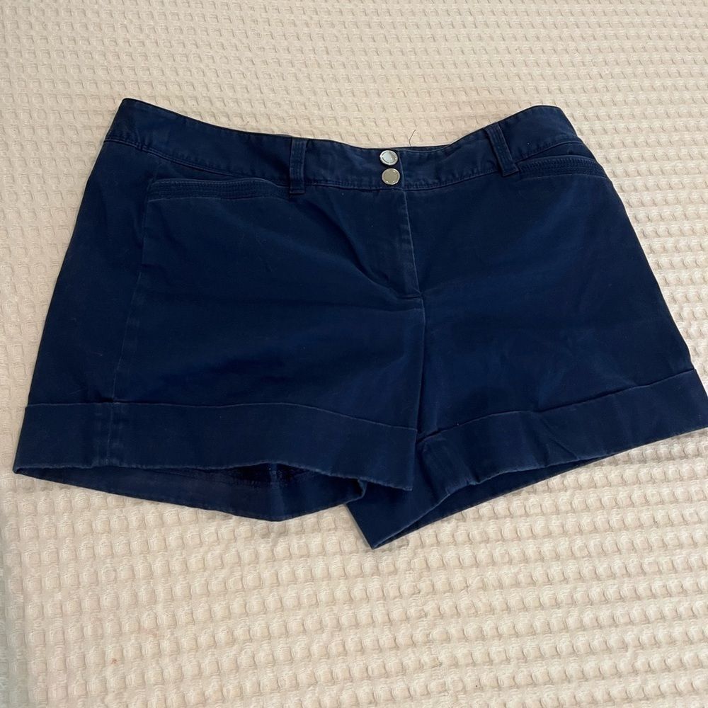 WHITE House Black Market  Navy Blue dress Shorts